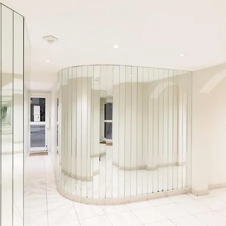 Apartment Perle Rare Croisette A Cote De L Carlton Centre Croisette 1mn 5mn Du Palais 4p Cannes